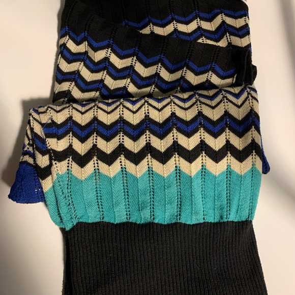 3/$30 Cute light crocheted sweater (above elbow raglan sleeves). - Picture 3 of 4